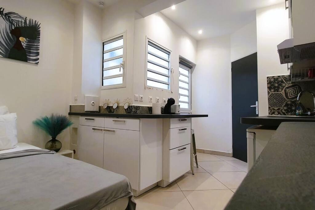 Studio Pour 2 Personnes Proche De L'Hopital Et Du Jardin De L'Etat Saint-Denis Zewnętrze zdjęcie