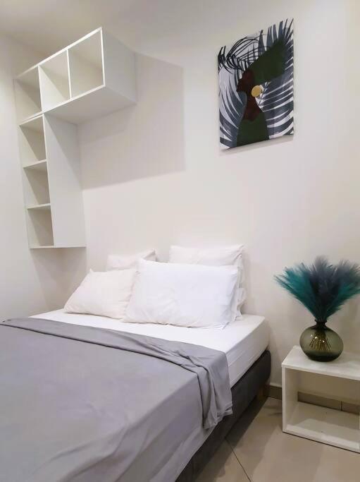 Studio Pour 2 Personnes Proche De L'Hopital Et Du Jardin De L'Etat Saint-Denis Zewnętrze zdjęcie